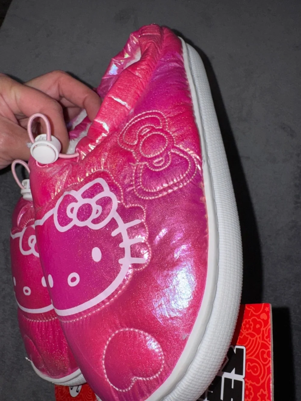 Hello Kitty-NWT Pink Metallic Slip-On Slippers Adult Size 7-8 - Picture 11 of 13